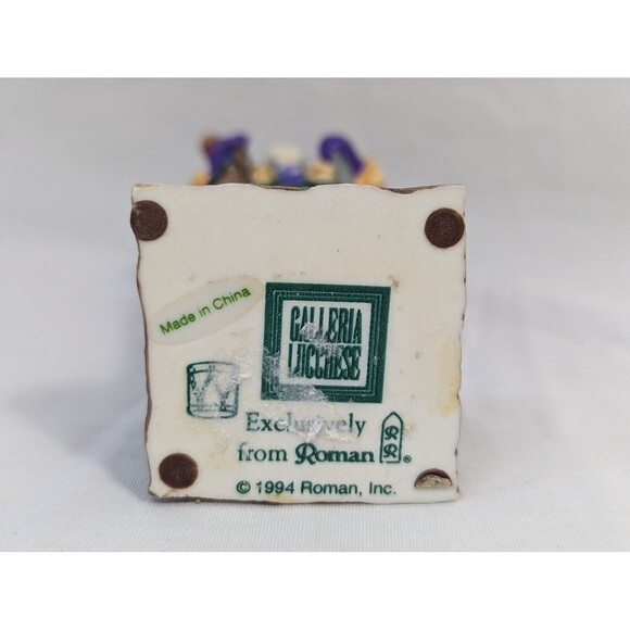 Roman Santa figure 6" tall. Galleria License Christmas- skiing Santa - Picture 5 of 5